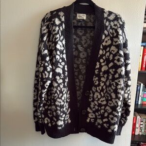 Universal Thread Black and White Leopard Print Cardigan
